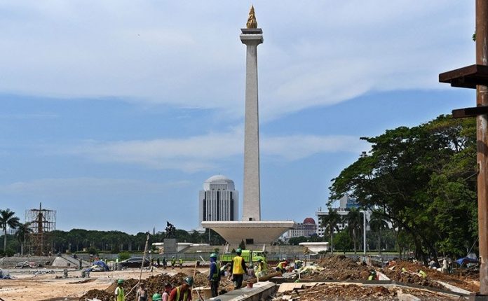 DPRD-Minta-Penghentian-Sementara-Revitalisasi-Monas-220120-app-6 (1)