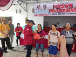 Pemprov Kalteng Sebar Sembako Murah di Dua Titik di Gunung Mas